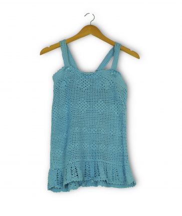 Top en crochet bleu ciel